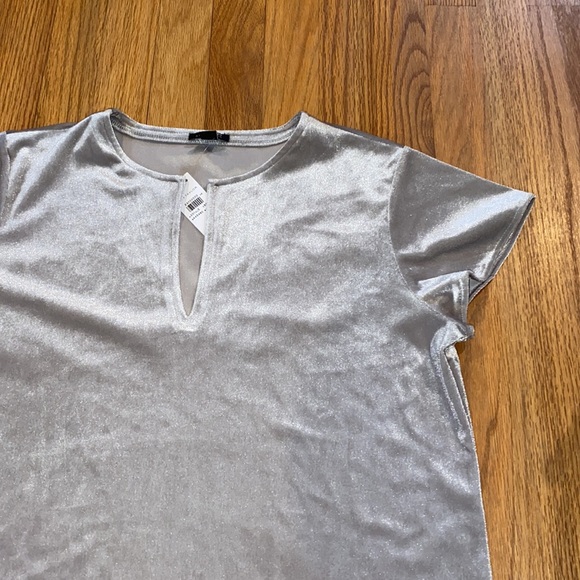 Ann Taylor Grey Short Sleeve - Picture 2 of 4